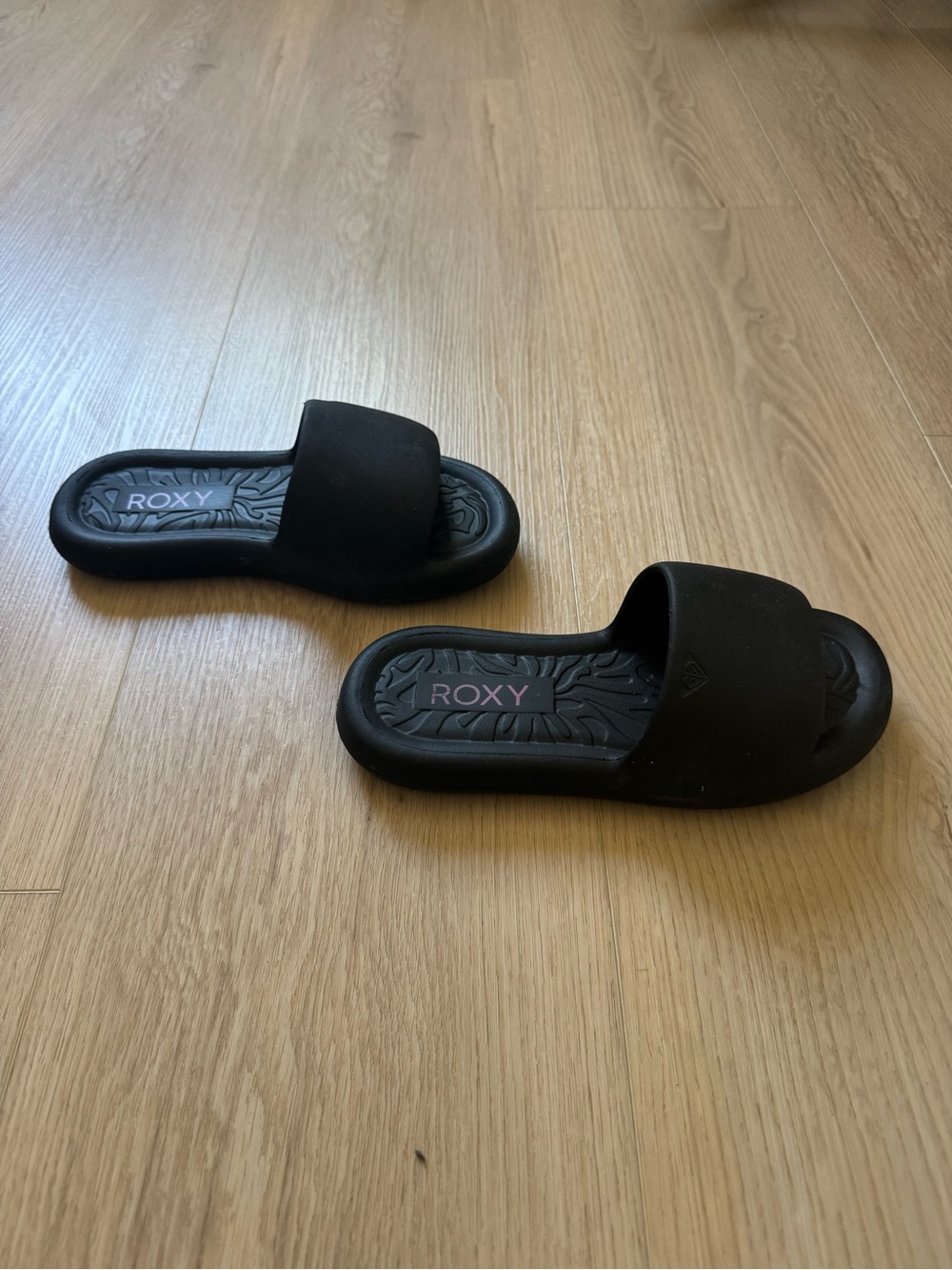 Roxy Black Slide Sandals with Pink Logo - Picture 4 of 4